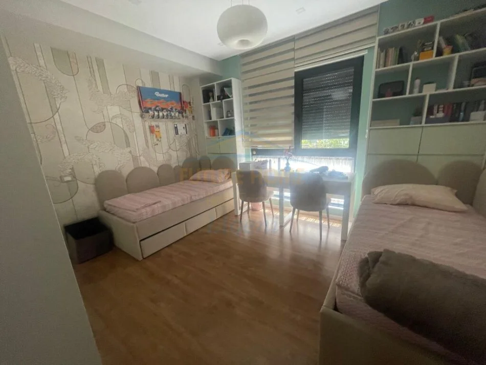 Tirane, shitet apartament 2+1+Ballkon Kati 0, 116 m² 350.000 € (Liqeni Thate)