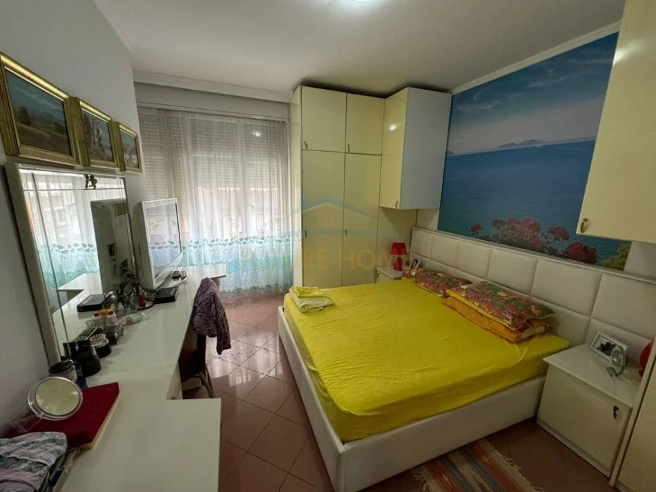 Tirane, jepet me qera apartament 1+1 Kati 4, 75 m² 650 € (Rruga Lidhja e Prizrenit Tirane)