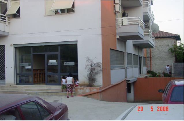 Tirane, shes ambjent biznesi Kati 0, 140 m² 199.500 Euro (Rr. Riza Cerova, prane shkolles 4 Deshmoret)