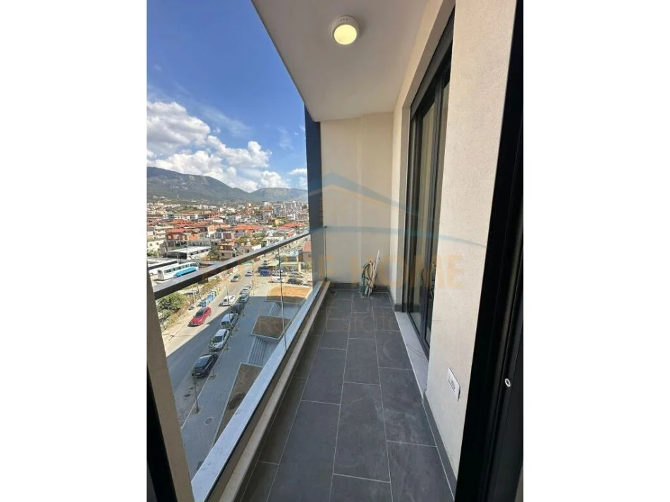 Tirane, shitet apartament 1+1 Kati 5, 64 m² 110.660 € (PORCELAN)