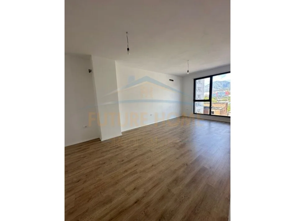 Tirane, shitet apartament 1+1+Ballkon Kati 5, 64 m² 110.660 € (Porcelan)