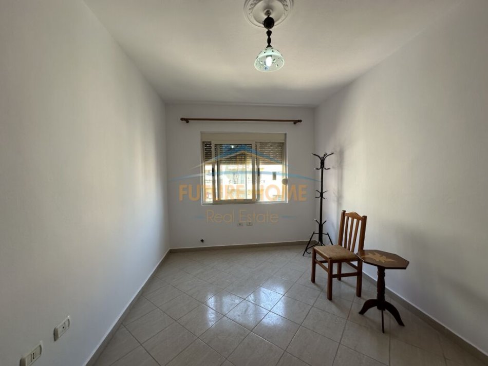 Tirane, shitet apartament 2+1+Aneks+Ballkon Kati 8, 90 m² 105.000 € (Astir)
