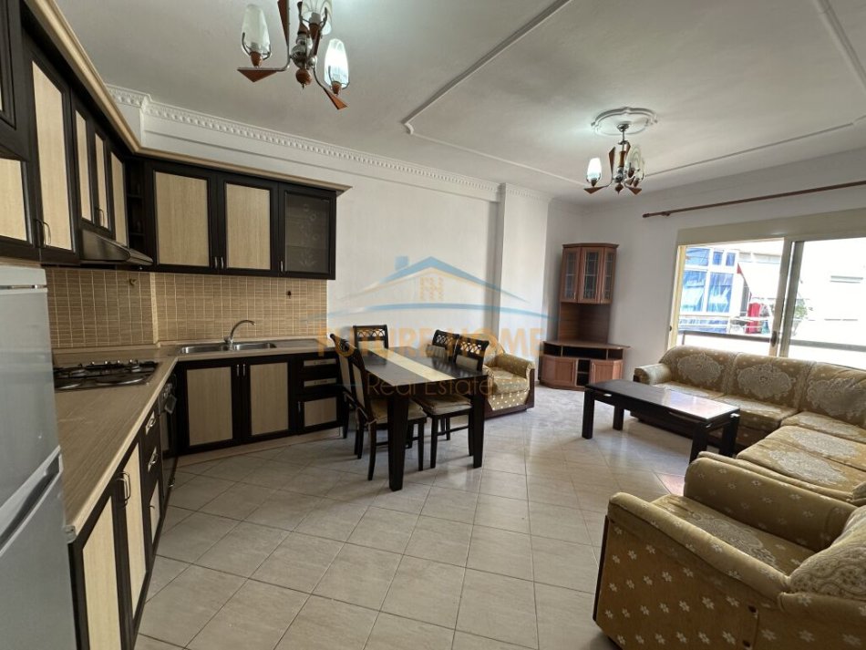 Tirane, shitet apartament 2+1+Aneks+Ballkon Kati 8, 90 m² 105.000 € (Astir)