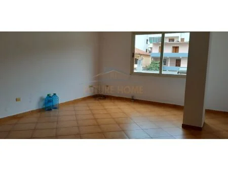 Tirane, shitet apartament 2+1+Ballkon Kati 1, 93 m² 130.000 € (prane Bunk Art, Linze, Tirane AREA44320)