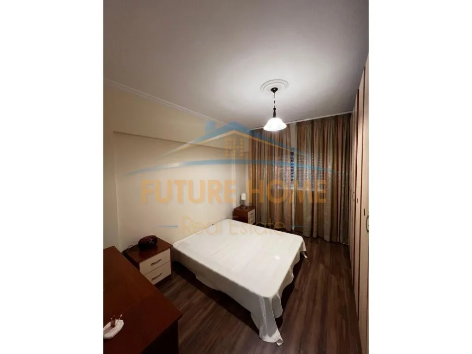 Tirane, jepet me qera apartament 2+1+Aneks+Ballkon Kati 7, 85 m² 650 € (Stadiumi Dinamo)