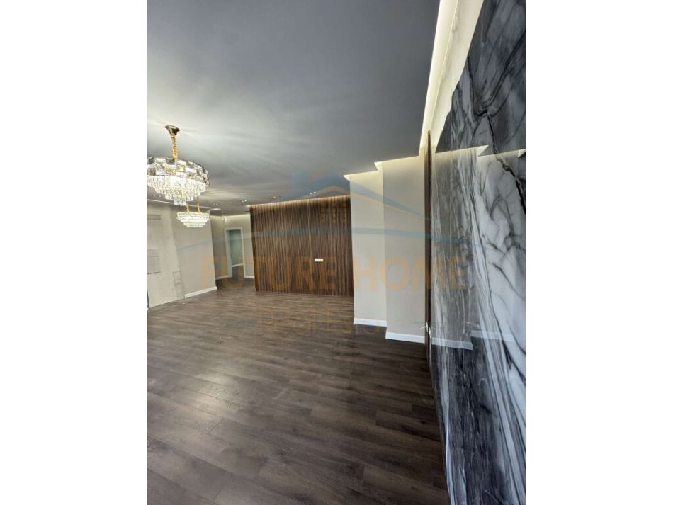 Tirane, jepet me qera apartament 2+1 Kati 1, 120 m² 600 € (Kopshti Botanik)