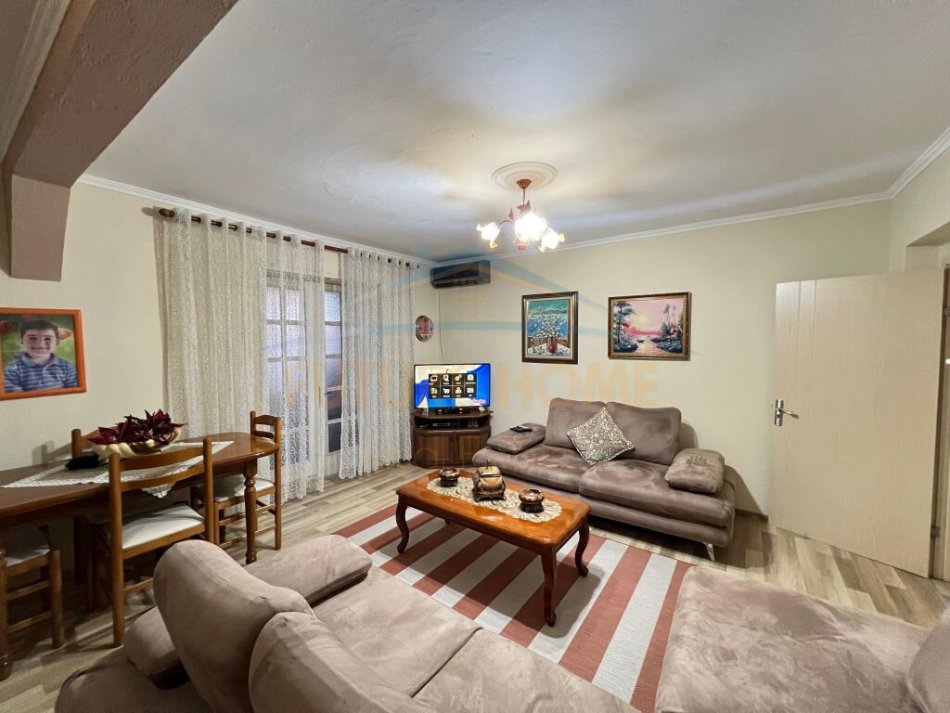 Durres, shitet apartament 1+1 Kati 5, 60 m² 60.000 € (Spitali Rajonal, Durres)