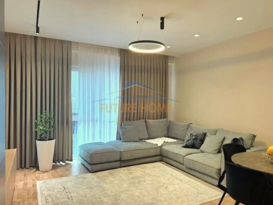 Tirane, shitet apartament 1+1+Ballkon Kati 4, 74 m² 155.000 € (Rruga 5 Maj)