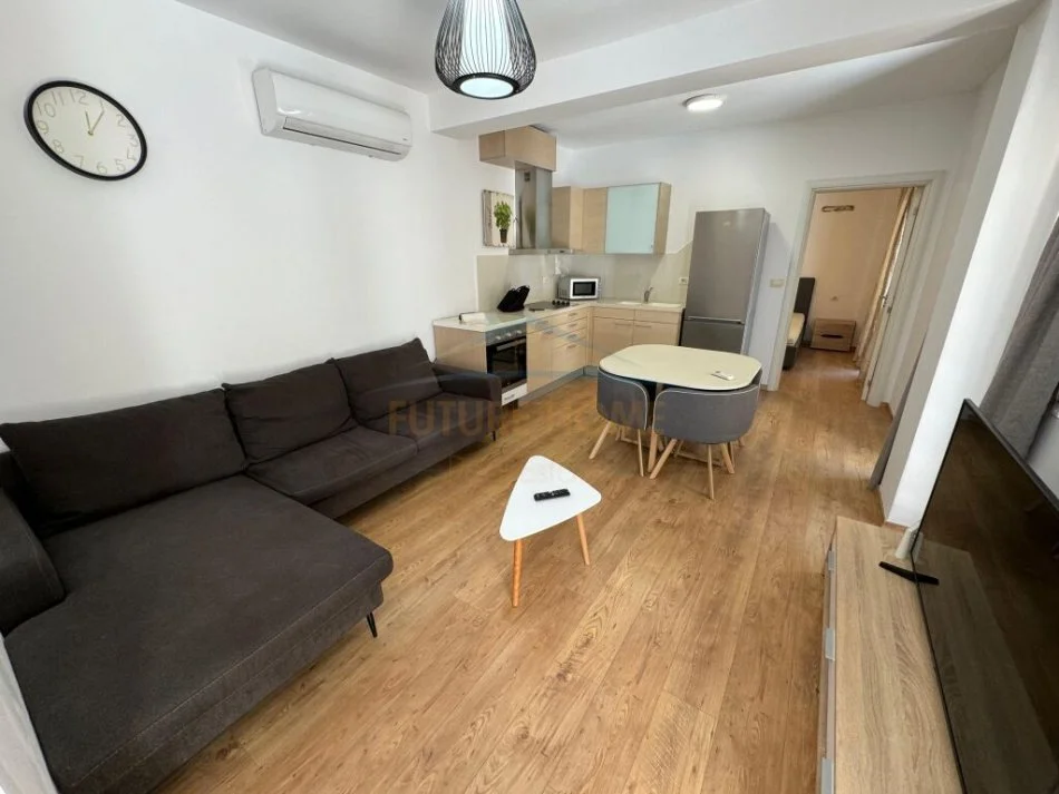 Tirane, shitet apartament 1+1+Ballkon Kati 2, 55 m² 100.000 € (kodra e diellit 2)