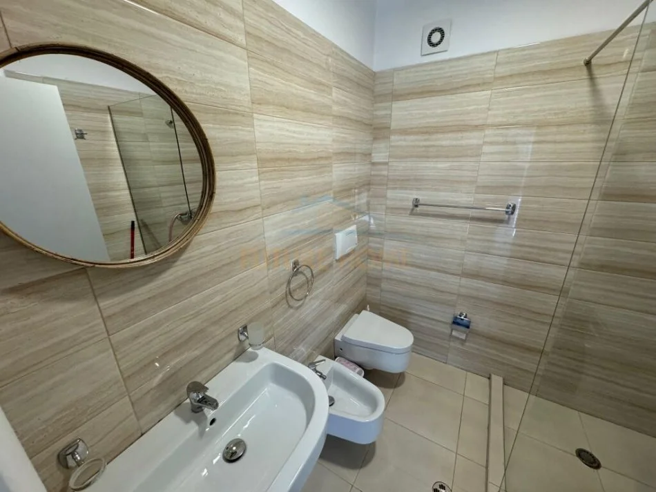 Tirane, shitet apartament 1+1+Ballkon Kati 2, 55 m² 100.000 € (kodra e diellit 2)