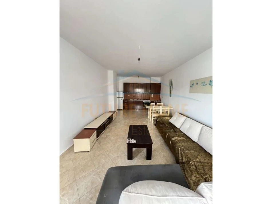 Tirane, jepet me qera apartament 1+1+Ballkon Kati 3, 86 m² 300 € (Misto Mame)