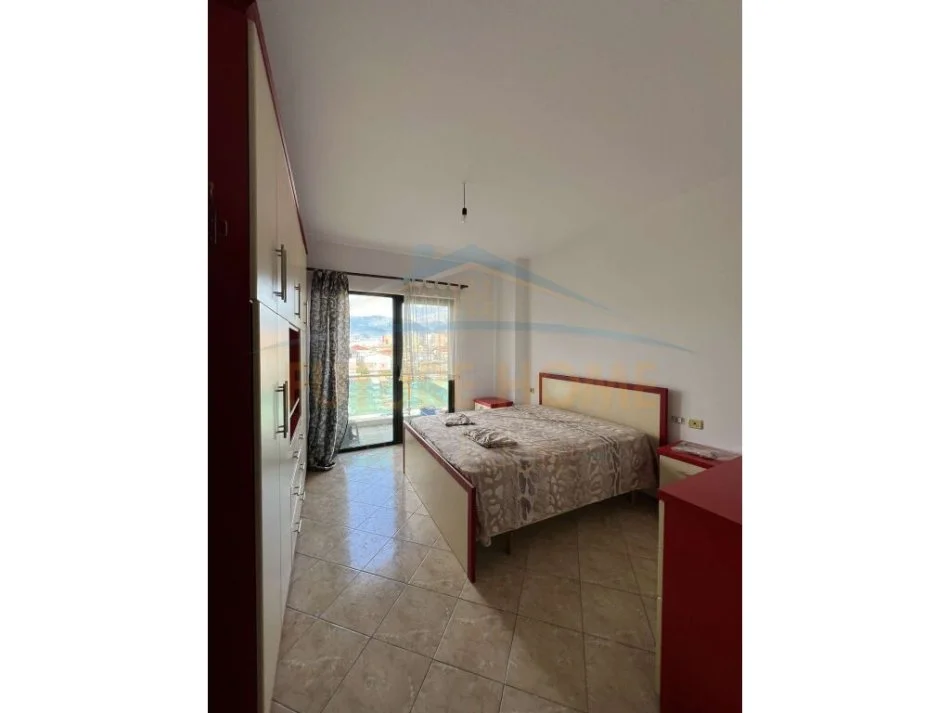 Tirane, jepet me qera apartament 1+1 Kati 3, 86 m² 300 € (Misto Mame.)