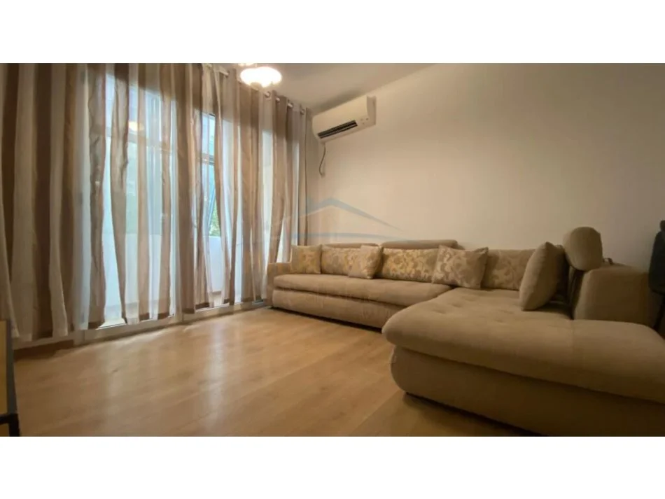Tirane, shitet apartament 2+1 Kati 2, 90 m² 190.000 € (Rruga Shefqet Musaraj)