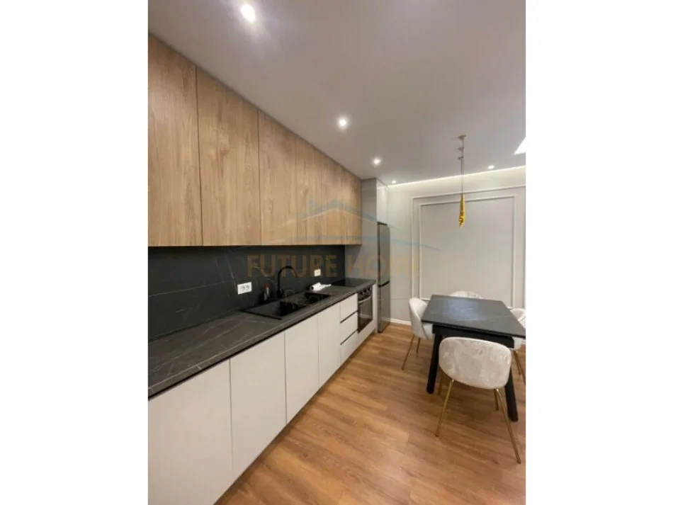 Tirane, jepet me qera 2+1+Ballkon Kati 6, 93 m² 1.100 € (Kodra e Djellit)