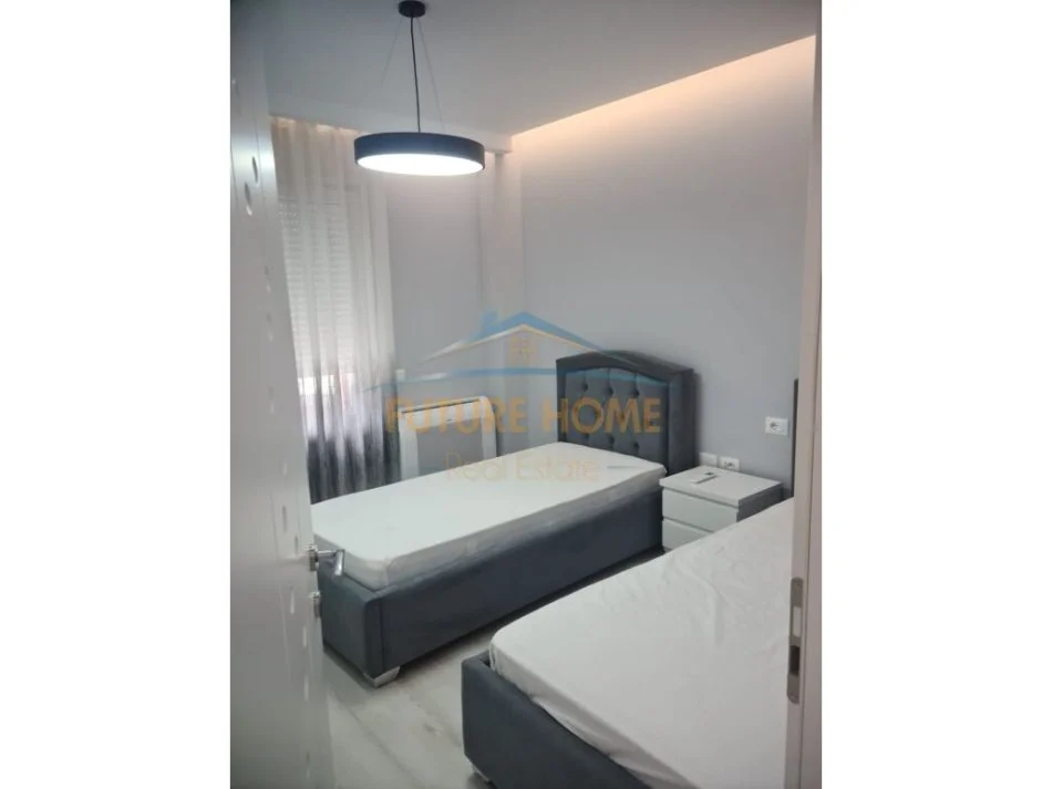 Tirane, jepet me qera apartament 2+1 , 108 m² 750 € (SHKOLLA E BALETIT)