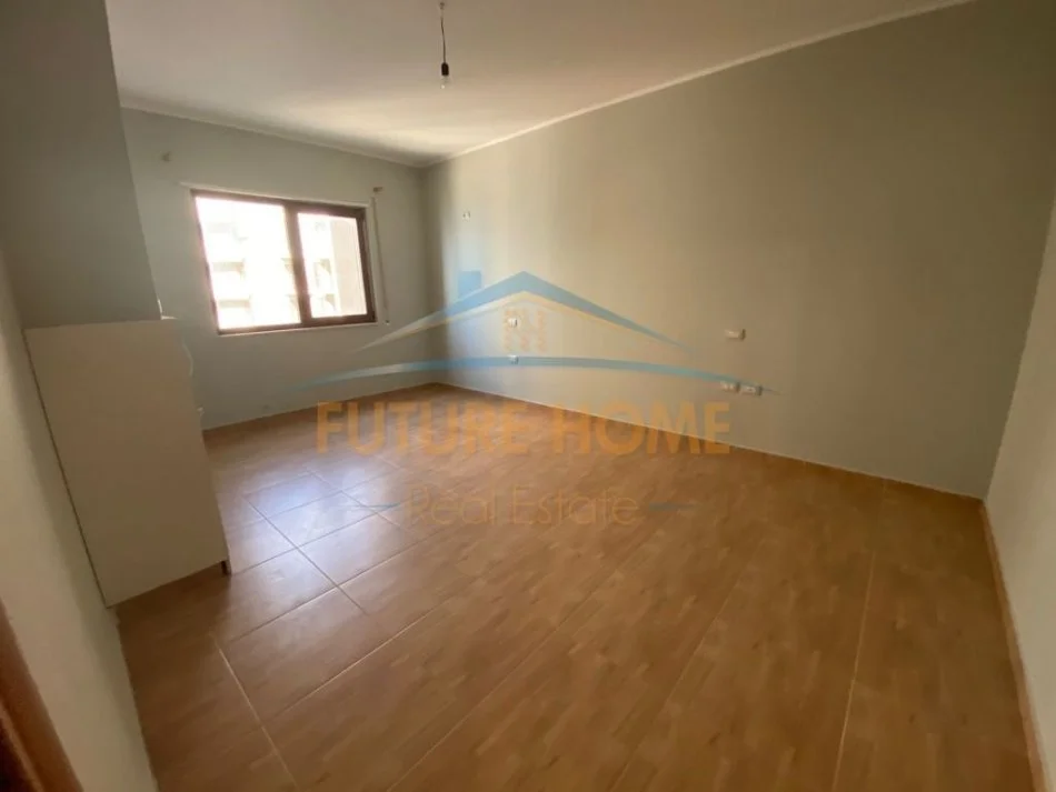 Durres, shitet apartament 3+1+Ballkon Kati 7, 128 m² 220.000 € (vollga)