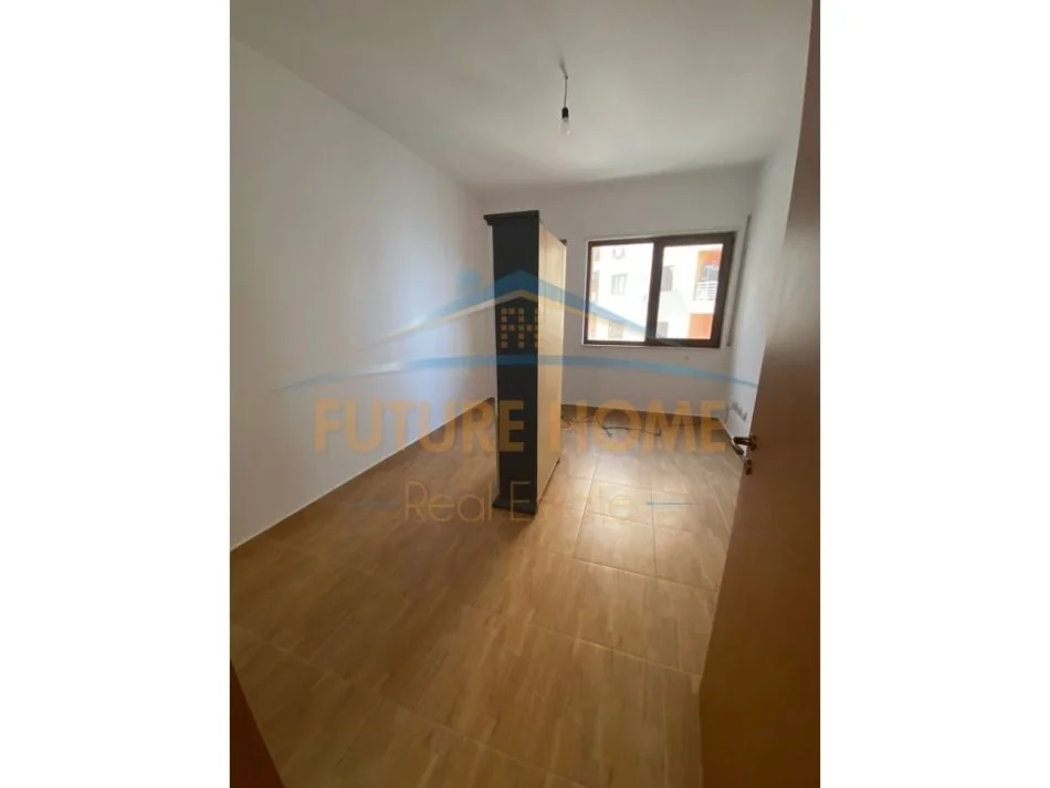 Durres, shitet apartament 3+1+Ballkon Kati 7, 124 m² 225.000 € (Currila)