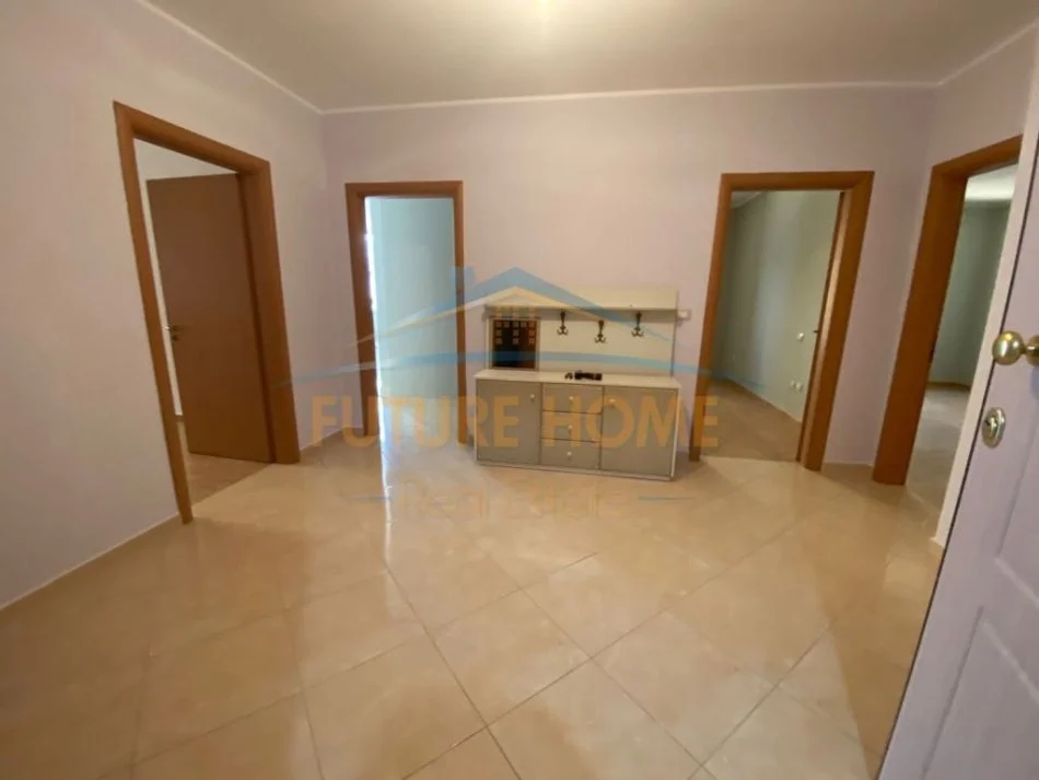 Durres, shitet apartament 3+1 Kati 7, 124 m² 225.000 € (Currila, Durres)