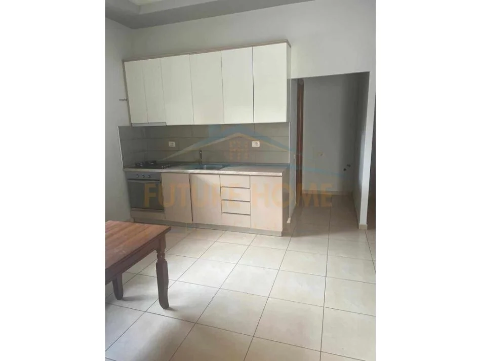 Vlore, shitet apartament 1+1 Kati 0, 40 m² 75.000 € (vlore lungomare)