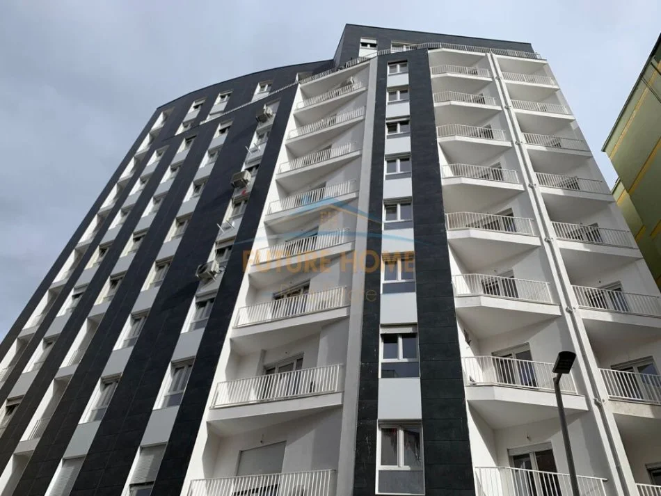 Tirane, jepet me qera apartament 1+1 Kati 4, 65 m² 750 € (RRUGA E BARIKADAVE)