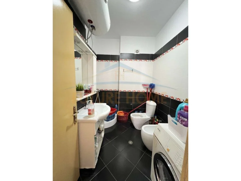 Tirane, shitet apartament 2+1 Kati 5, 99 m² 132,000 € (YZBERISHT