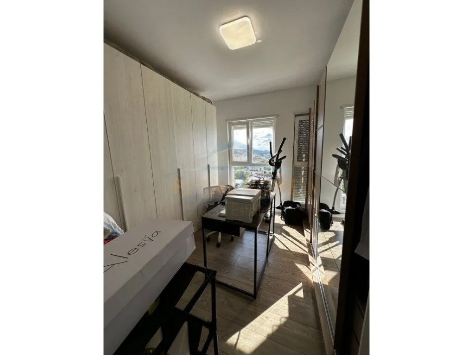 Tirane, shitet apartament 2+1 Kati 7, 87 m² 138.000 € (Kompleksi Univers City)