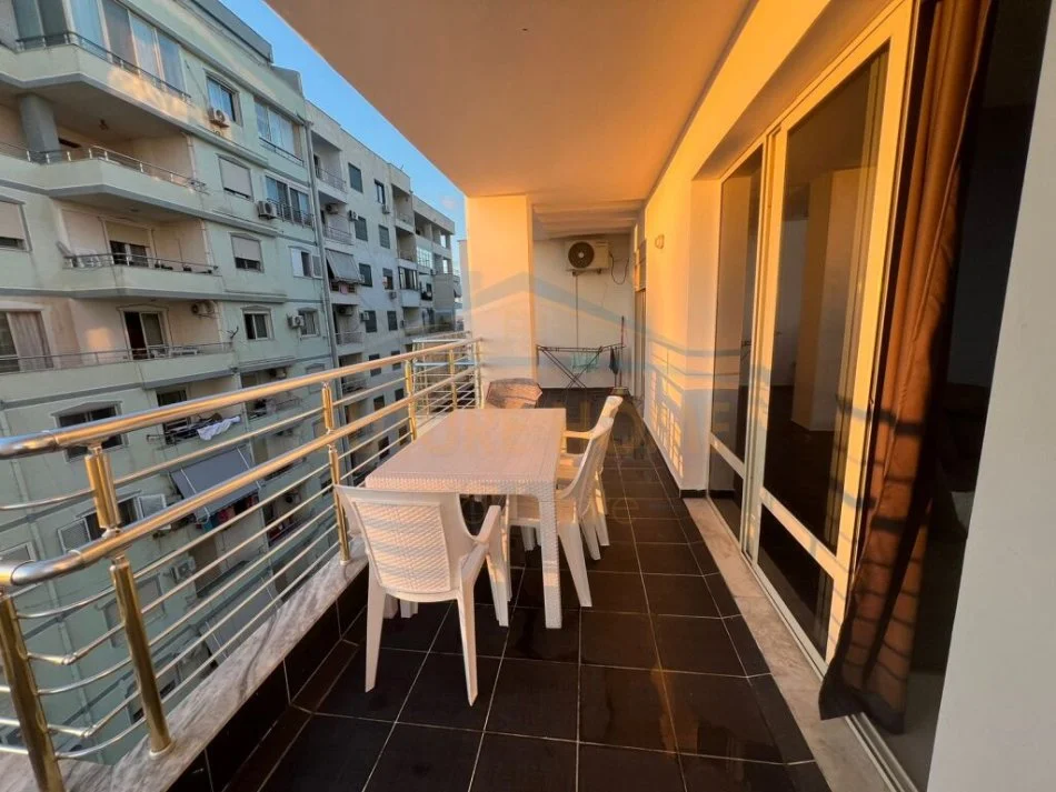 Durres, shitet apartament 1+1 Kati 6, 83 m² 130.000 € (Plazh Rrota e Kuqe, Durres)