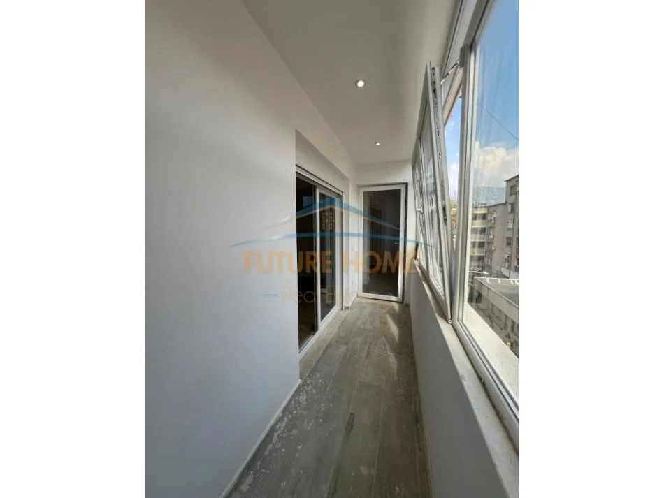Tirane, shitet apartament 2+1+Aneks+Ballkon Kati 3, 77 m² 149.000 € (BRRYLI)