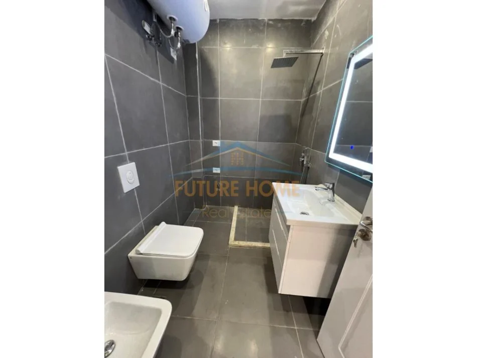 Tirane, shitet apartament 2+1+Aneks+Ballkon Kati 3, 77 m² 149.000 € (BRRYLI)