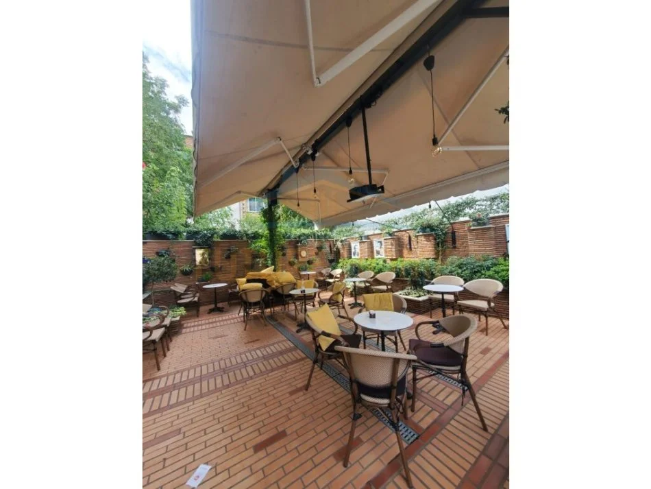 Tirane, jepet me qera ambjent biznesi Kati 0, 120 m² 500 € (Porcelan, Xhamia Xhura)