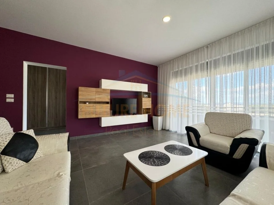 Tirane, jepet me qera apartament duplex 2+1+Aneks+Ballkon Kati 2, 160 m² 450 € 