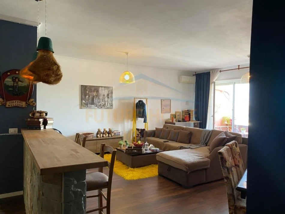 Tirane, shitet apartament 2+1 Kati 2, 116 m² 180.000 € (Kopshti Botanik)