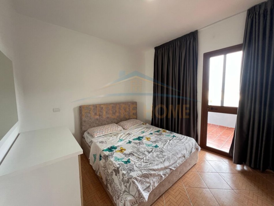Durres, jepet me qera apartament 2+1 Kati 2, 86 m² 350 € (Prane Shkolles Efteli Koci)