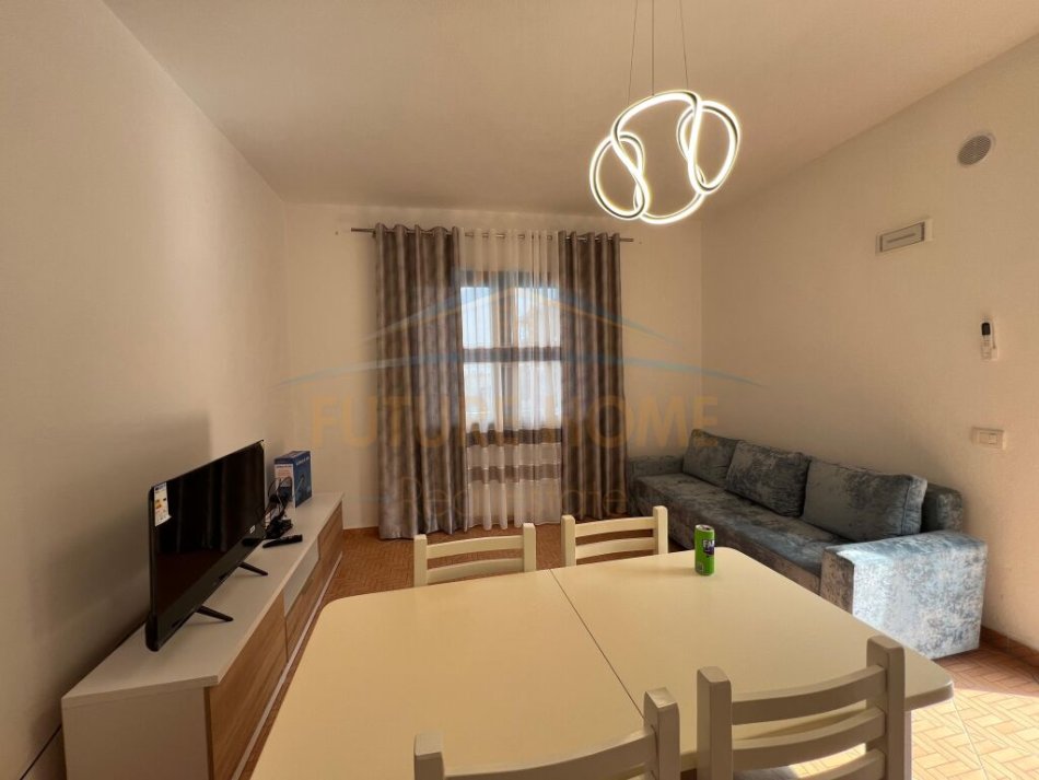 Durres, jepet me qera apartament 2+1 Kati 2, 86 m² 350 € (Prane Shkolles Efteli Koci)
