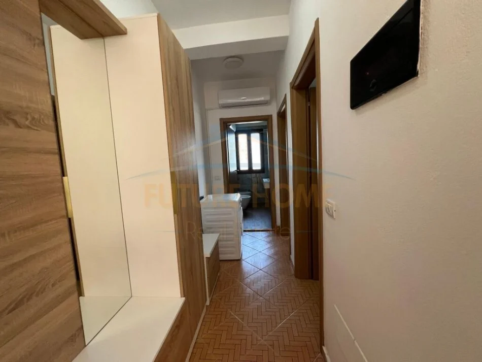 Durres, jepet me qera apartament 2+1 , 86 m² 350 € (Prane Shkolles "Eftali Koci", Durres)