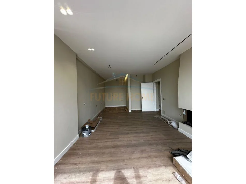 Tirane, shitet apartament 2+1+Aneks+Ballkon Kati 8, 108 m² 175.000 € 