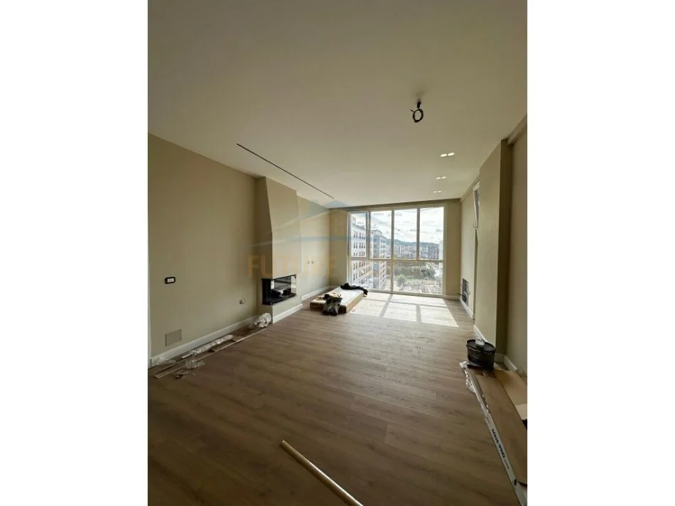 Tirane, shitet apartament 2+1+Aneks+Ballkon Kati 8, 108 m² 175.000 € 