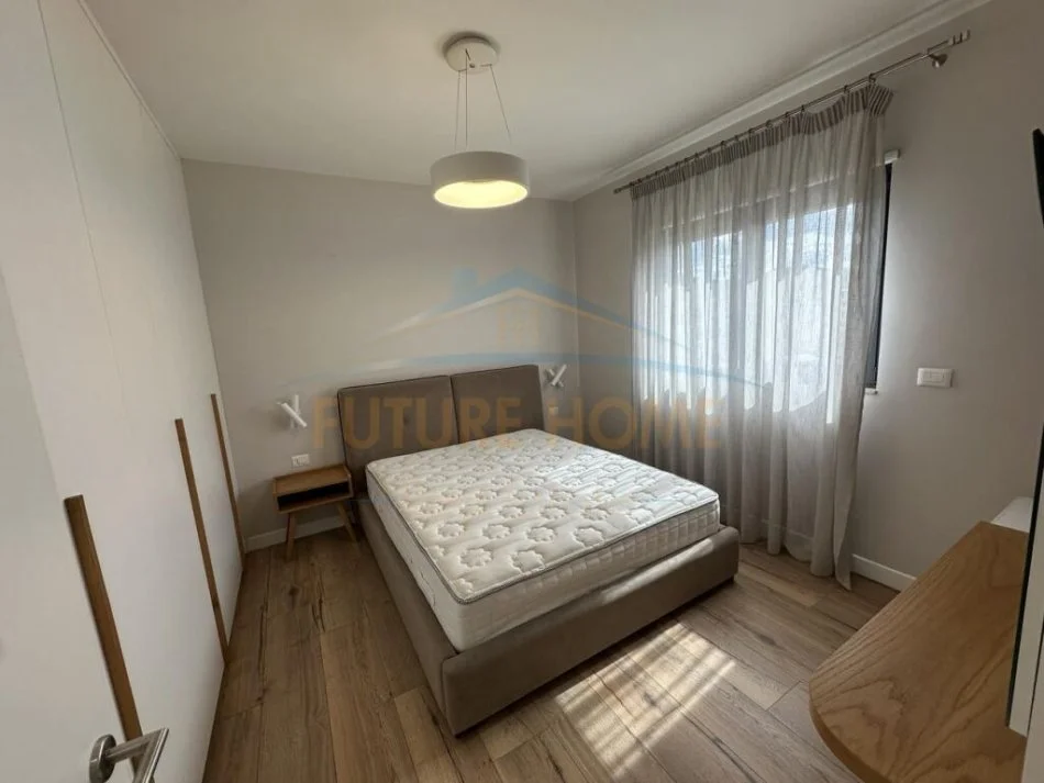 Tirane, jepet me qera apartament 1+1+Aneks+Ballkon Kati 7, 64 m² 450 € 