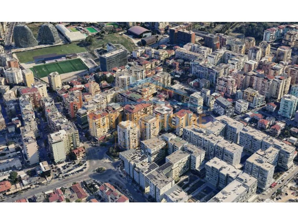 Tirane, shes apartament 2+1+Aneks+Ballkon Kati9- 10, 178 m² 340.000 € (Komuna e Parisit)