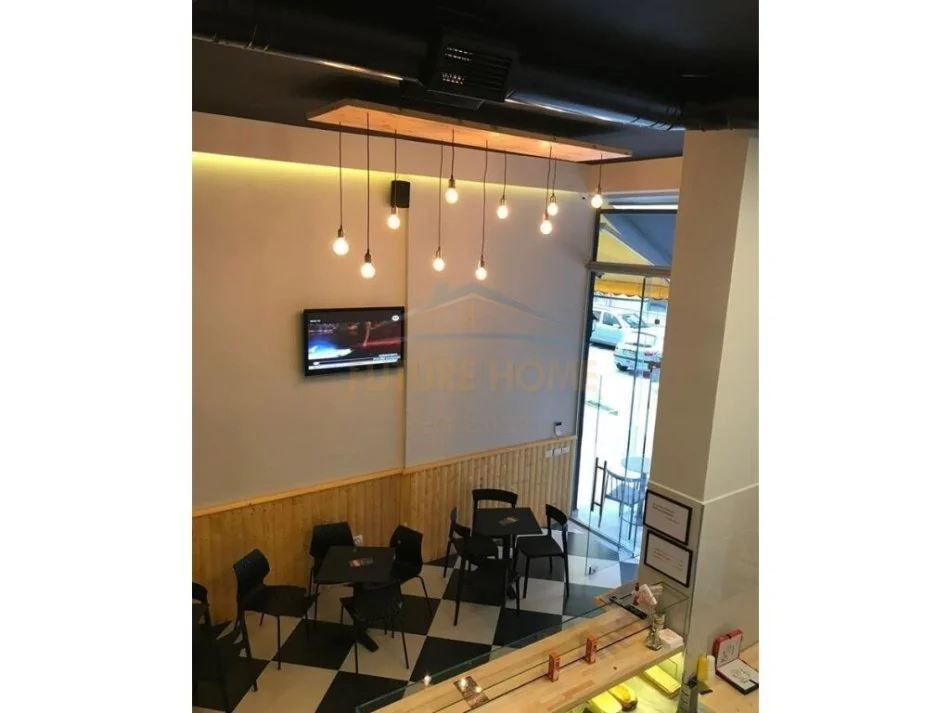 Tirane, jepet me qera dyqan Kati 0, 69 m² 500 € (Unaza e re)
