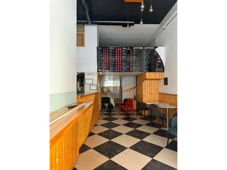 Tirane, shitet bar-resorant Kati 0, 69 m² 125.000 € (UNAZA E RE)