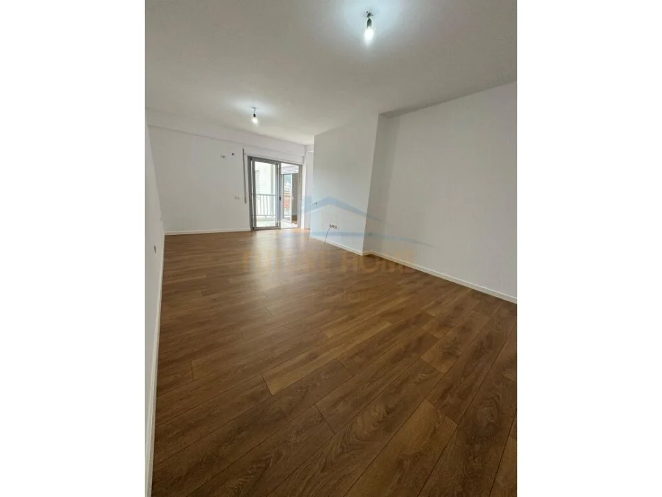 Tirane, shes apartament 1+1 Kati 4, 67 m² 155.000 € (Rruga Ibrahim Dervishi)