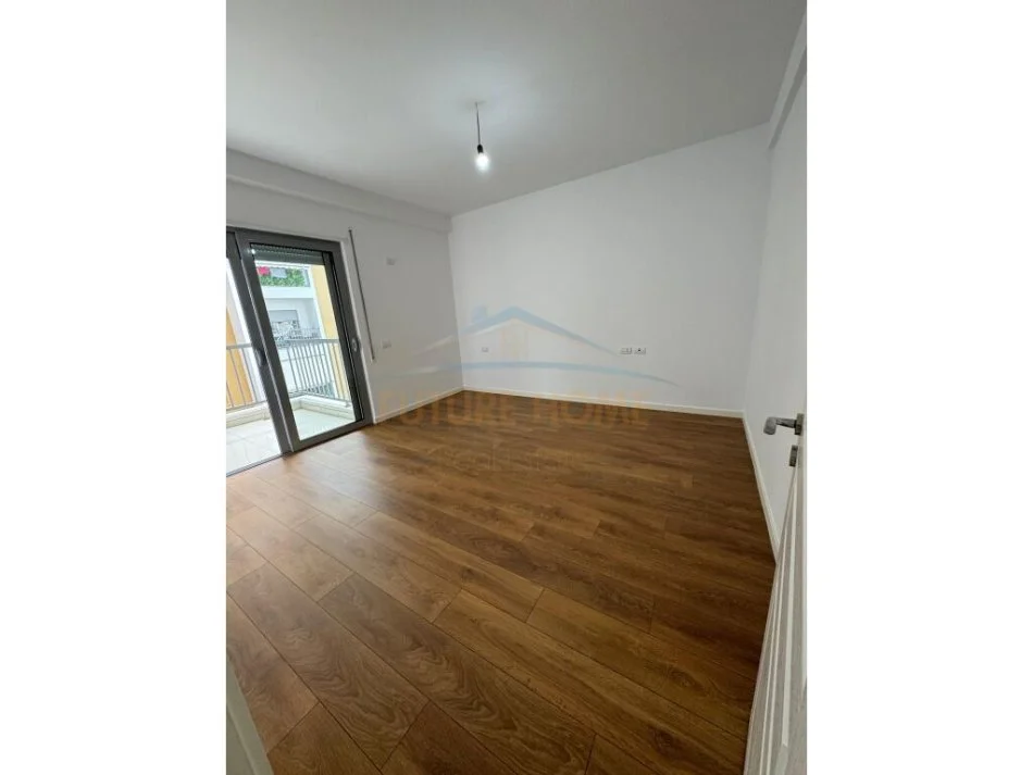 Tirane, shitet apartament 1+1 Kati 4, 67 m² 147.000 € (rruga "Ibrahim Dervishi")