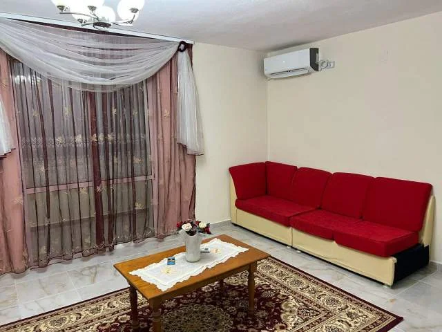 Tirane, jepet me qera apartament 1+1+Aneks+Ballkon Kati 3, 60 m² 350 € (Rruga Kongresi i Manastirit)