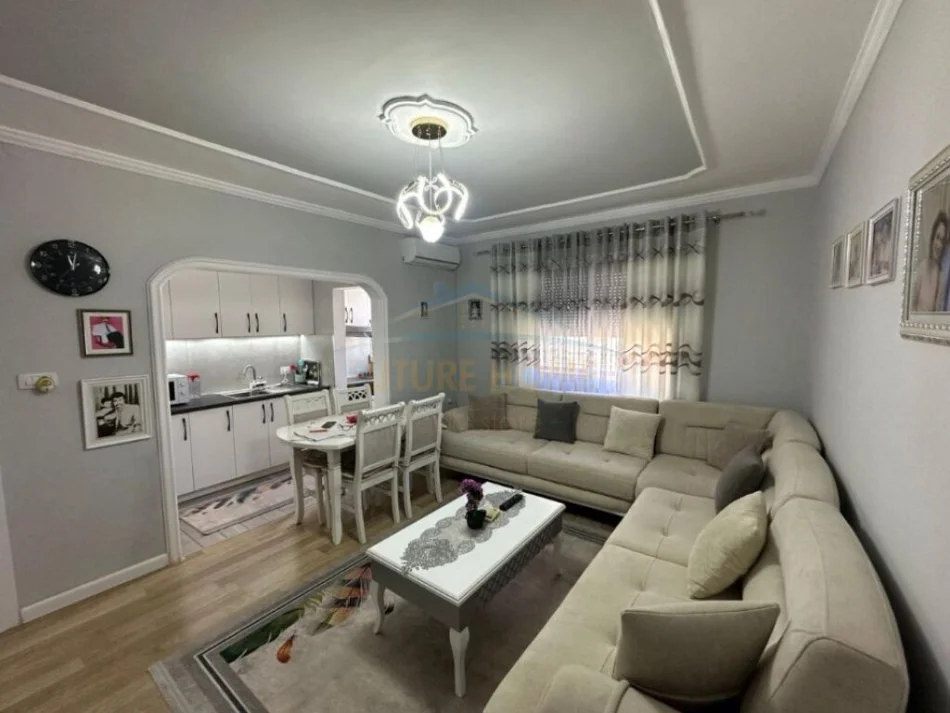 Tirane, shitet apartament 2+1+Aneks+Ballkon Kati 5, 73 m² 97.000 € (PORCELAN)