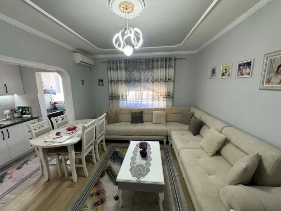 Tirane, shitet apartament 2+1+Aneks+Ballkon Kati 5, 73 m² 97.000 € (Xhamia Xhura)