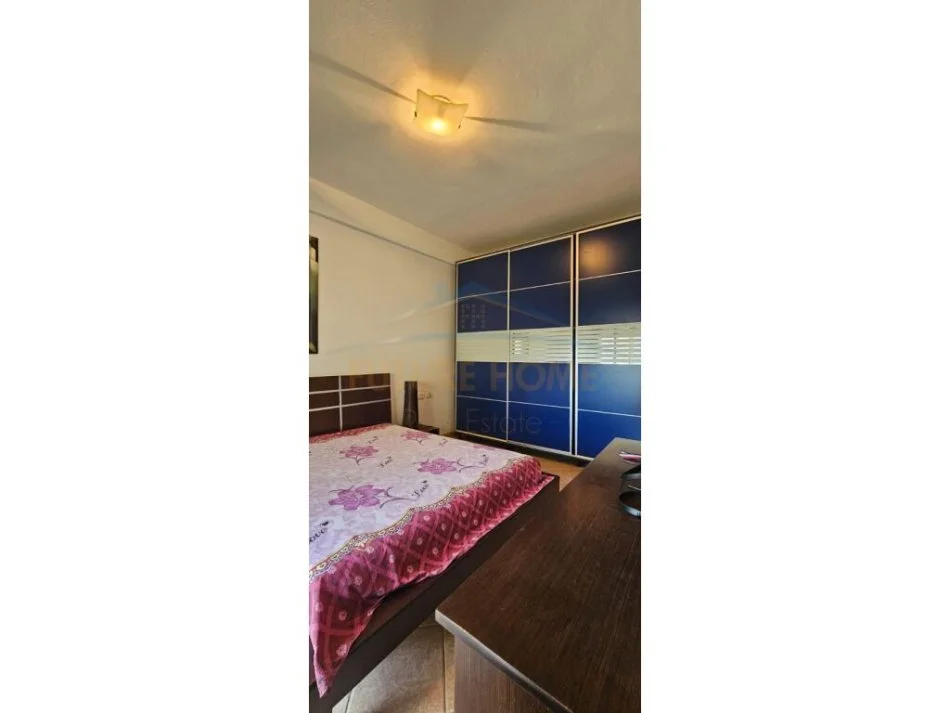 Vlore, shitet apartament 2+1 Kati 5, 100 m² 127.000 € (perballe me Stadiumin ,Vlore) RV44709