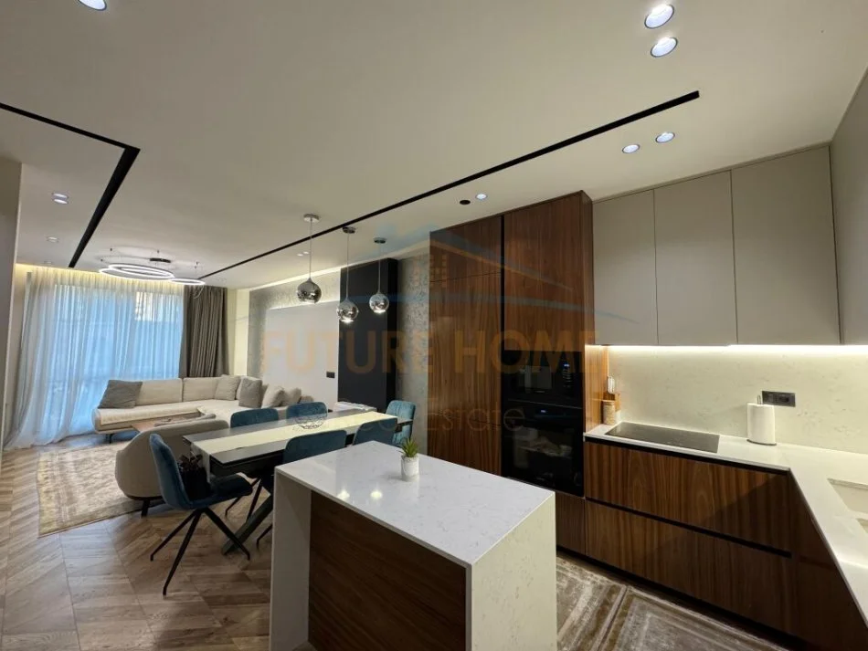 Tirane, shes 2+1+Ballkon Kati 1, 109 m² 205.000 € (Fusha e Aviacionit)