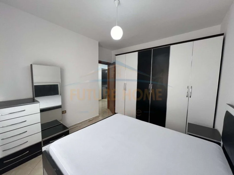 Tirane, shitet apartament 2+1+Aneks+Ballkon Kati 3, 105 m² 131.000 € (astir)