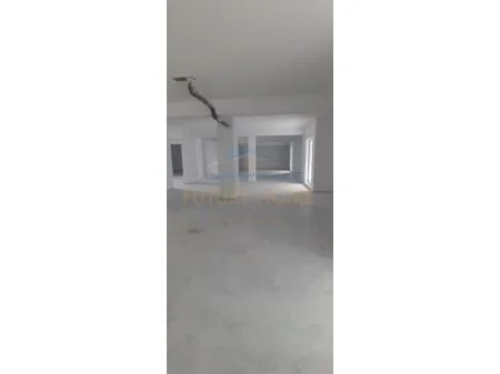 Tirane, jepet me qera ambjent biznesi Kati 0,  (Rezidenca Kaimi, Ali Demi, Tirane AREA44724)